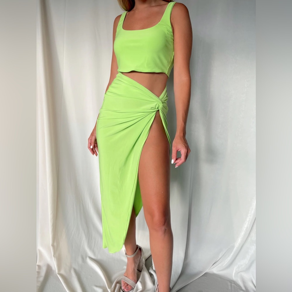 SKIRT SET * NET * BTQ
